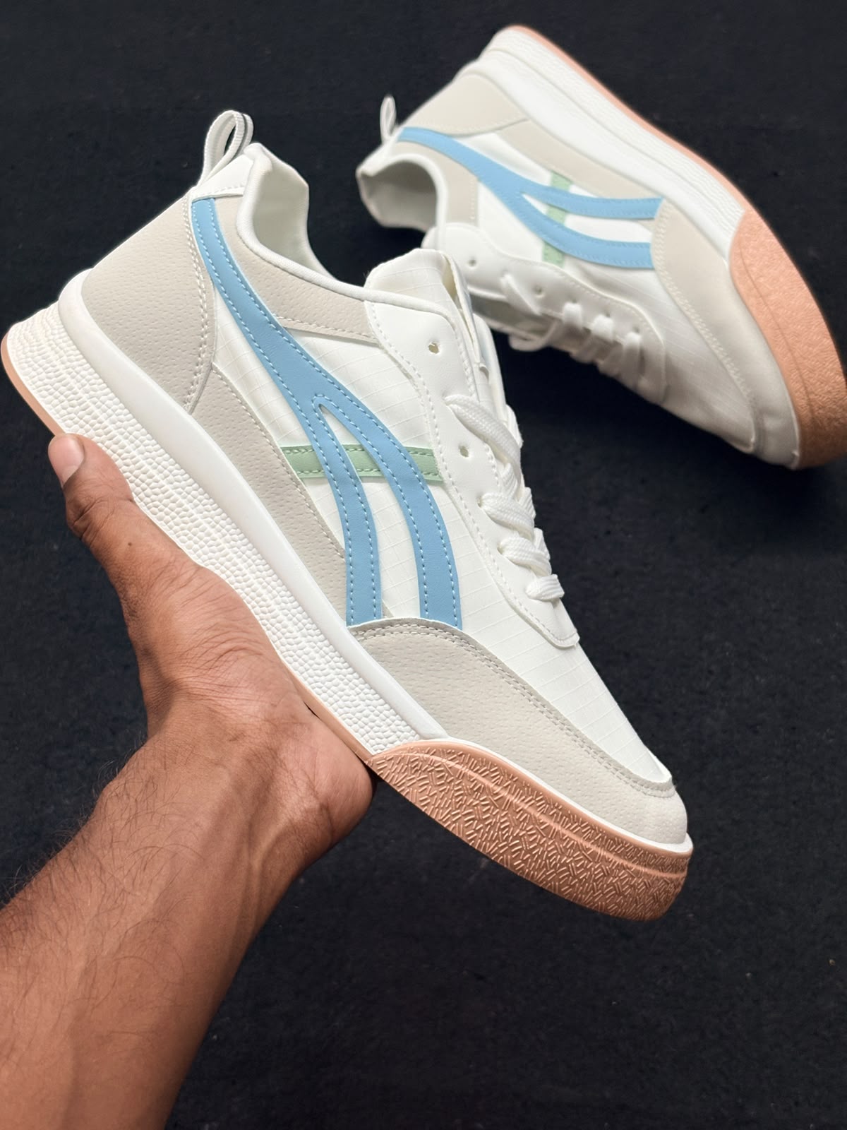Men's Trendy Lifestyle Sneakers - Off-White with Pastel Accents